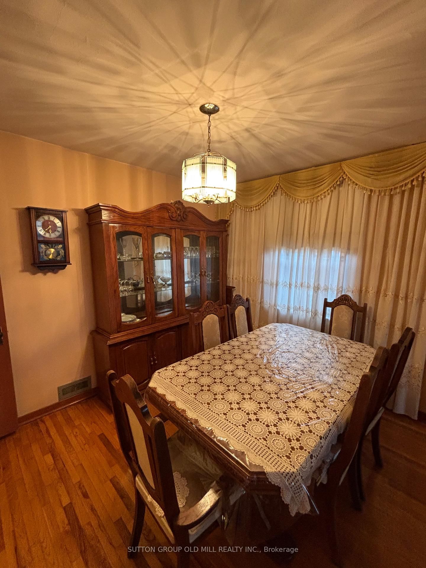 Detached House for sale at 14 Ashmore Avenue, Toronto, Ontario, M8Z 4C4 - Stonegate-Queensway - MLS: W12908528