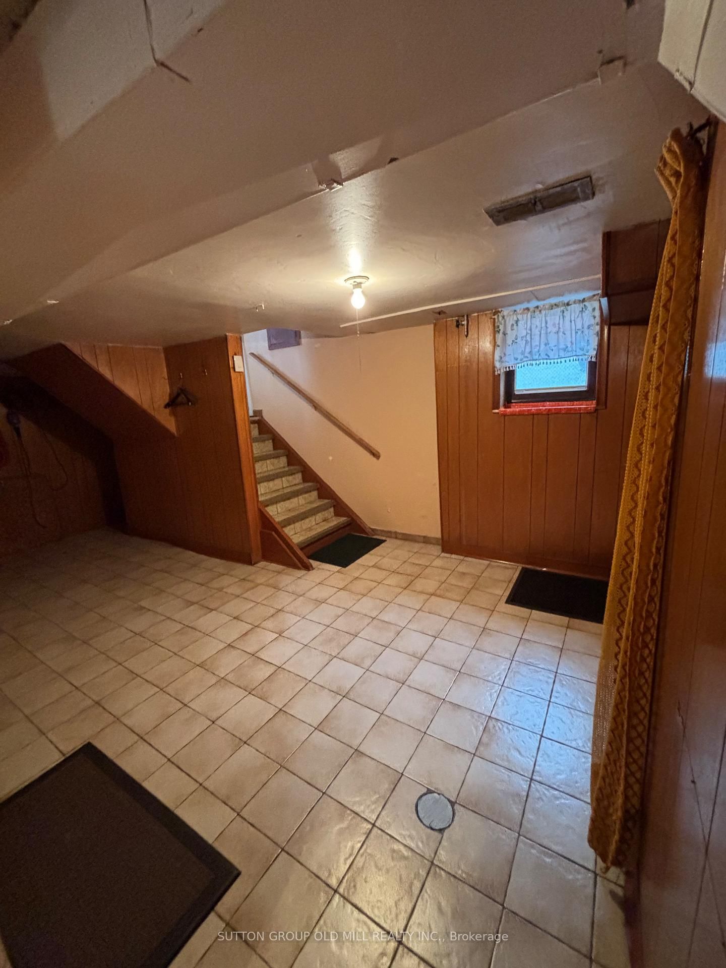 Detached House for sale at 14 Ashmore Avenue, Toronto, Ontario, M8Z 4C4 - Stonegate-Queensway - MLS: W12908528