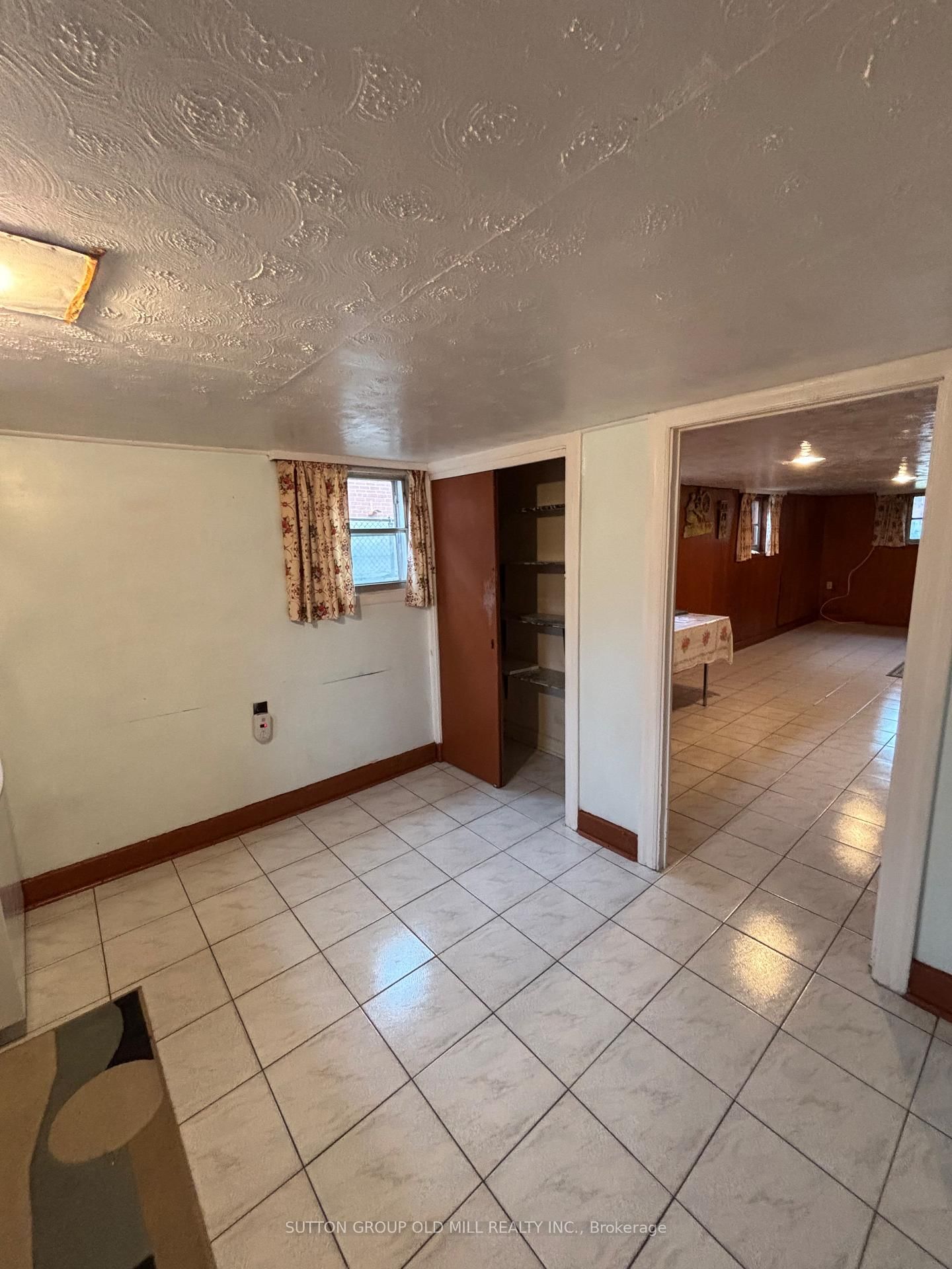 Detached House for sale at 14 Ashmore Avenue, Toronto, Ontario, M8Z 4C4 - Stonegate-Queensway - MLS: W12908528