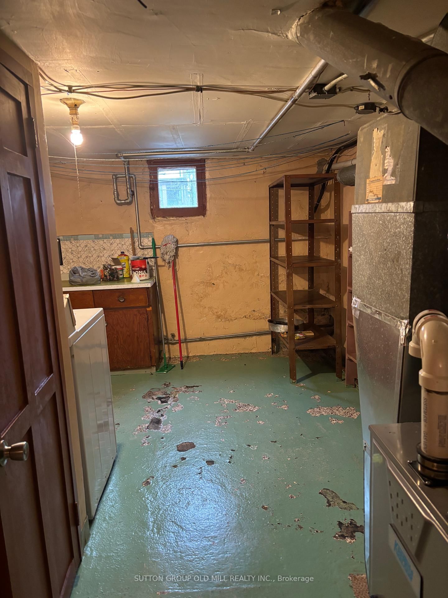 Detached House for sale at 14 Ashmore Avenue, Toronto, Ontario, M8Z 4C4 - Stonegate-Queensway - MLS: W12908528