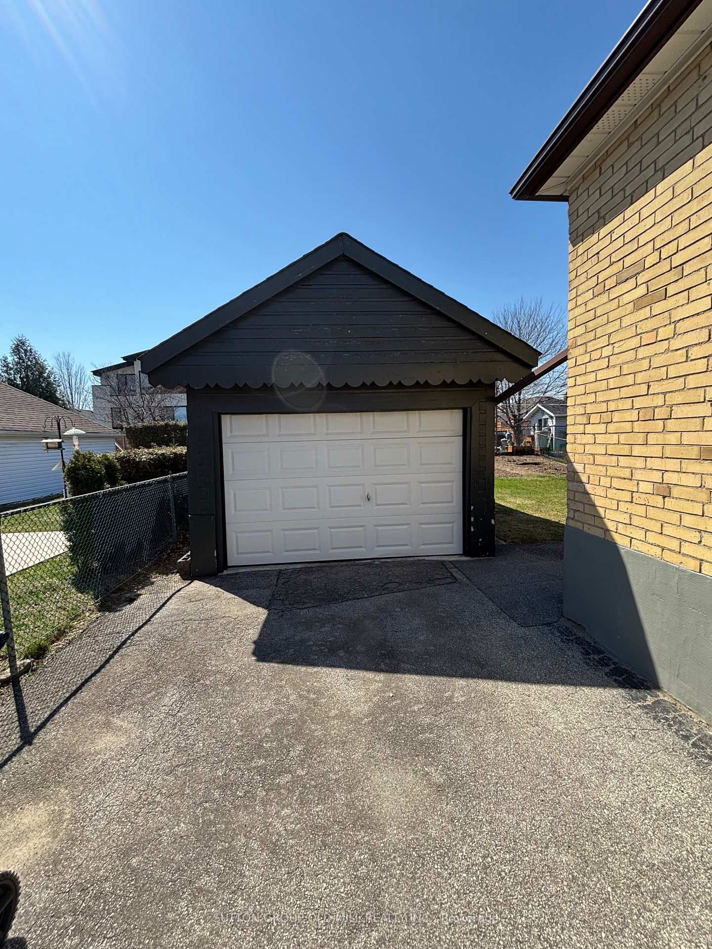 Detached House for sale at 14 Ashmore Avenue, Toronto, Ontario, M8Z 4C4 - Stonegate-Queensway - MLS: W12908528