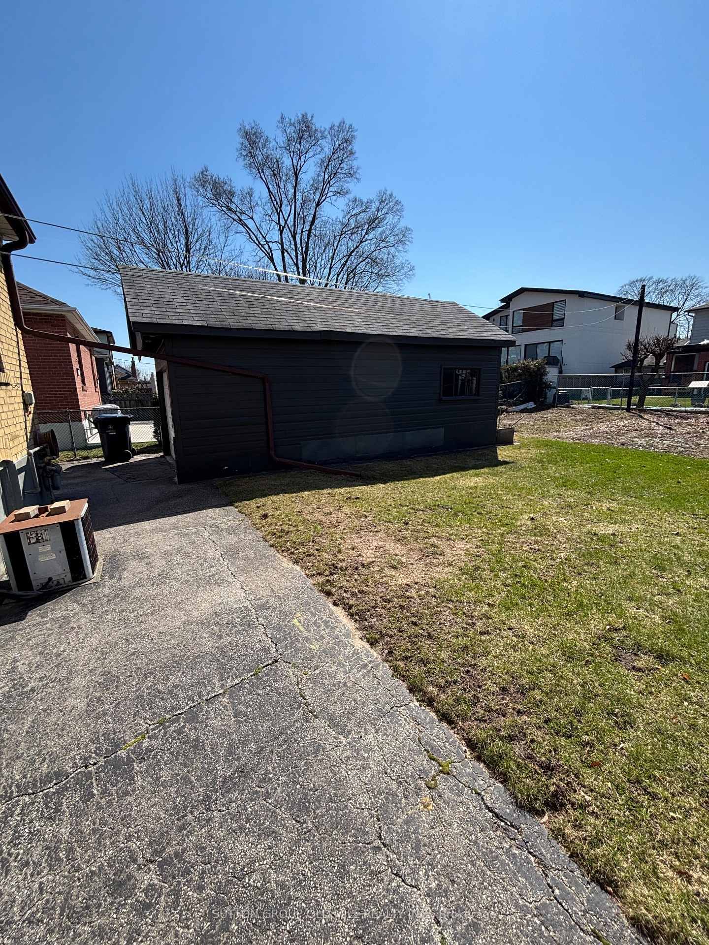 Detached House for sale at 14 Ashmore Avenue, Toronto, Ontario, M8Z 4C4 - Stonegate-Queensway - MLS: W12908528