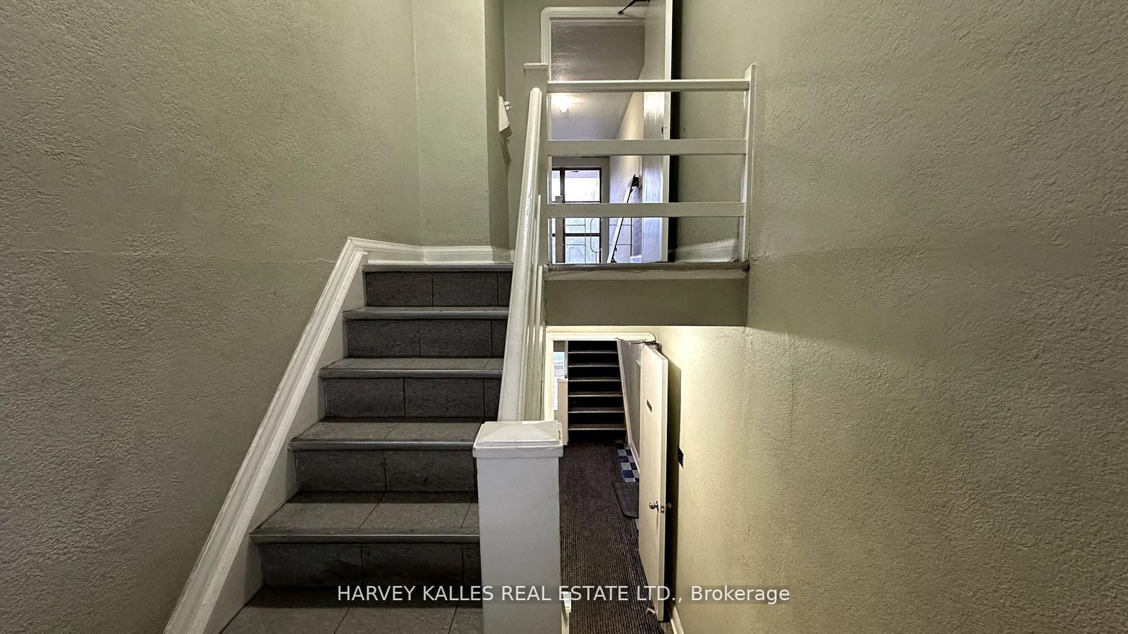 90 Trethewey Drive - Photo 20