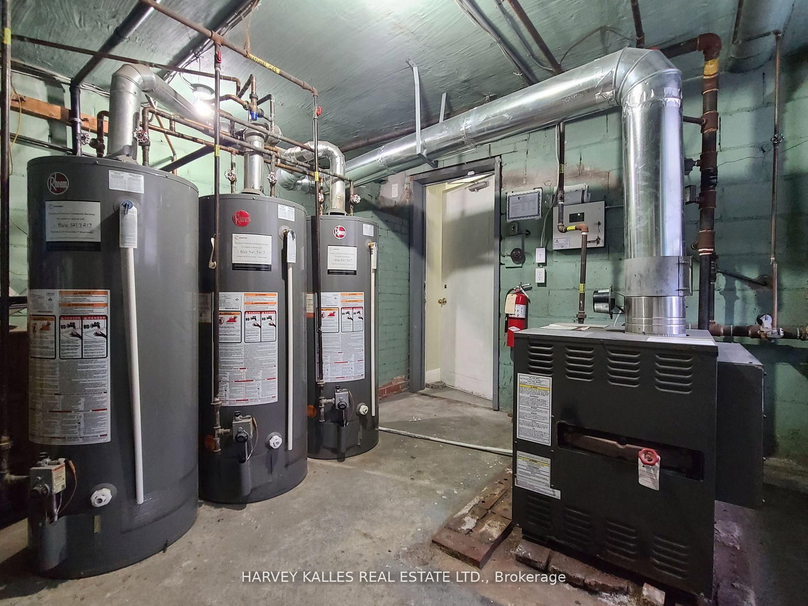 90 Trethewey Drive - Photo 24