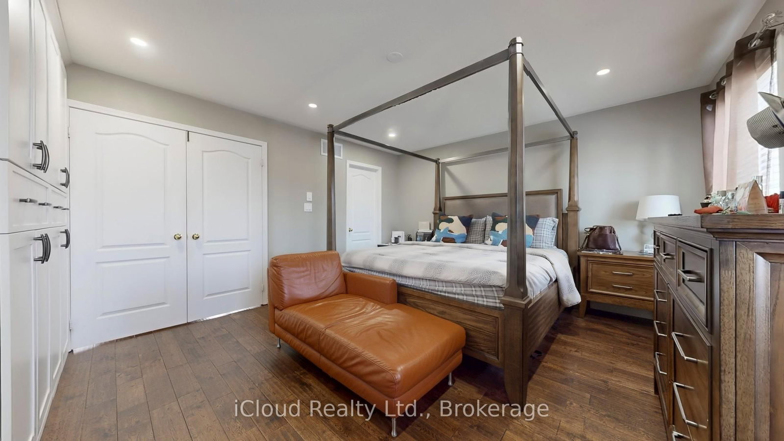 Semi-Detached House for sale at 52 Tianalee Crescent, Brampton, Ontario, L7A 2X2 - Fletcher's Meadow - MLS: W12908910