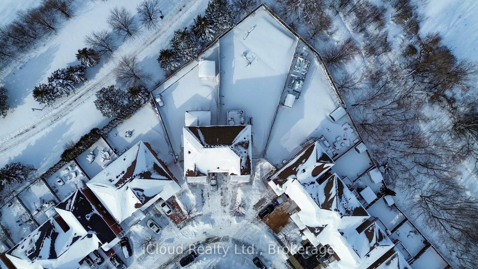 Semi-Detached House for sale at 52 Tianalee Crescent, Brampton, Ontario, L7A 2X2 - Fletcher's Meadow - MLS: W12908910