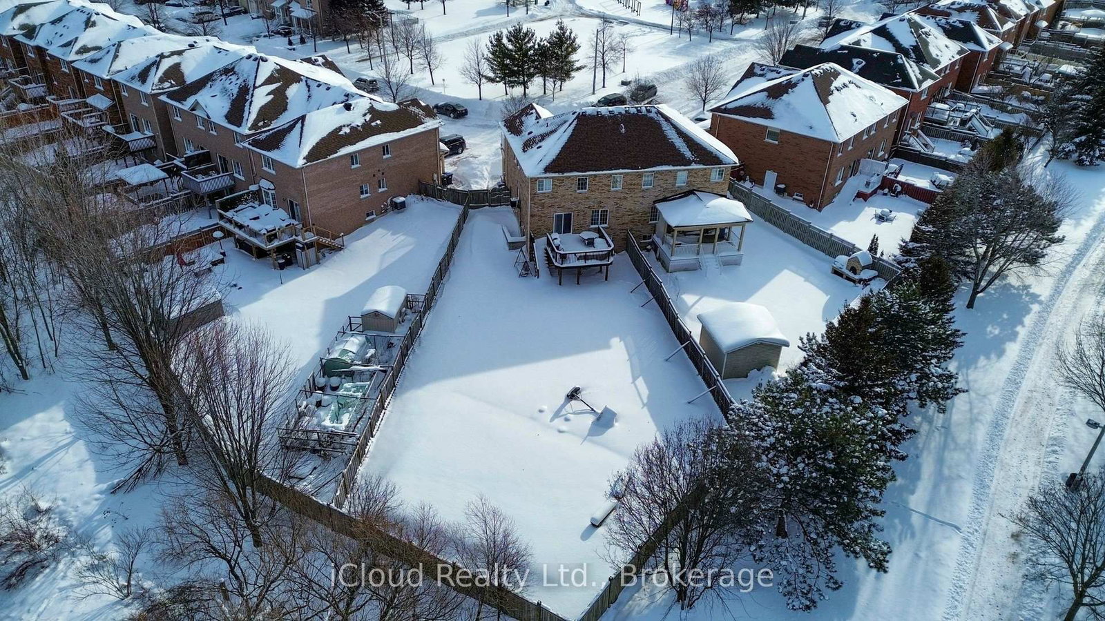 Semi-Detached House for sale at 52 Tianalee Crescent, Brampton, Ontario, L7A 2X2 - Fletcher's Meadow - MLS: W12908910