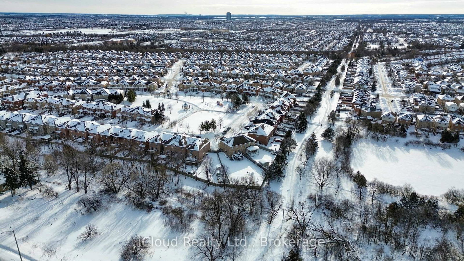 Semi-Detached House for sale at 52 Tianalee Crescent, Brampton, Ontario, L7A 2X2 - Fletcher's Meadow - MLS: W12908910