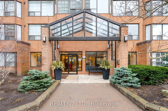 412 - 1270 Maple Crossing Boulevard