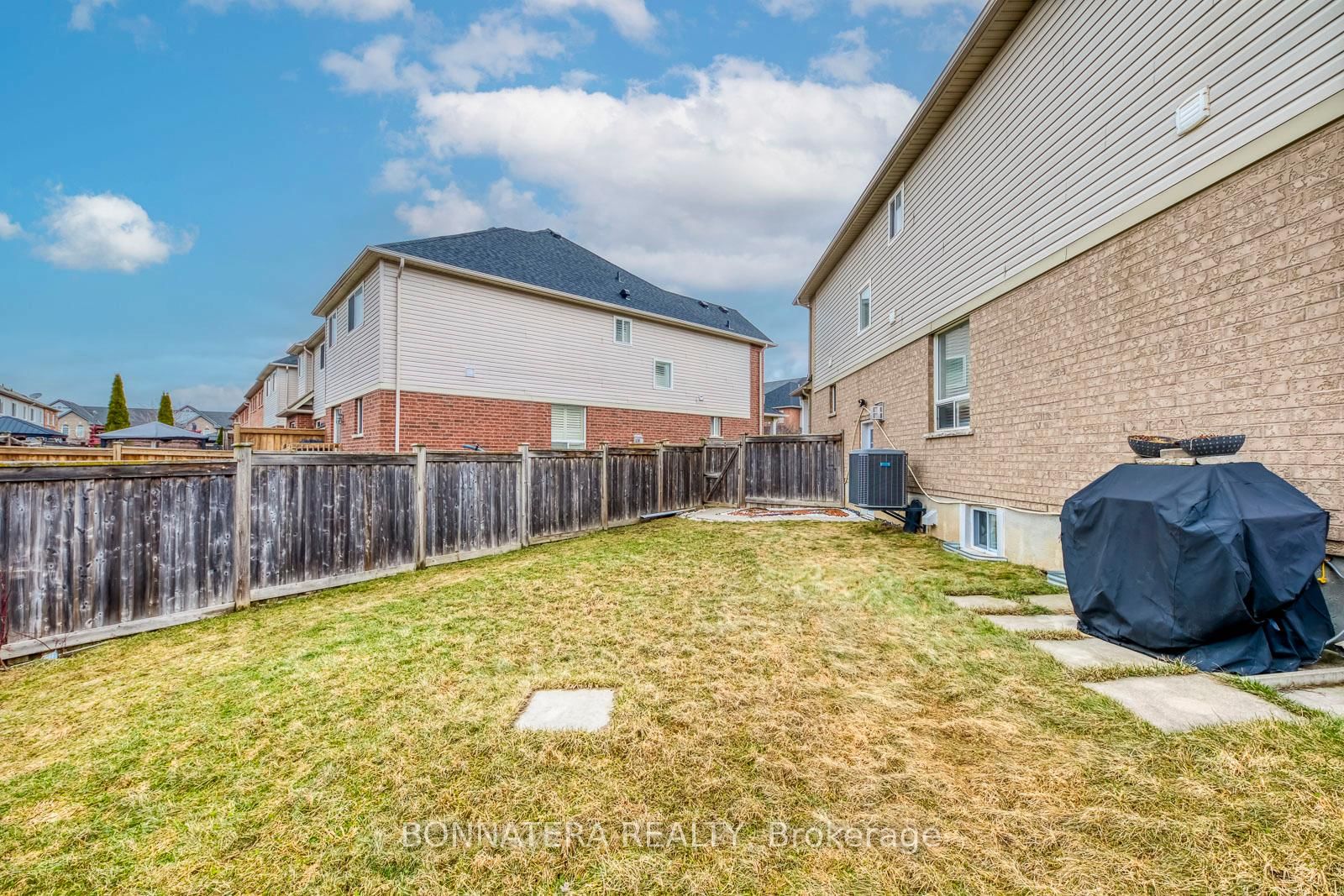 Listing Image 43