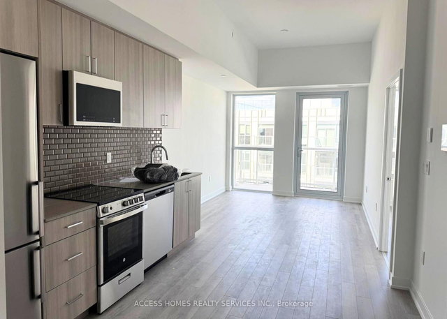 738 - 1005 Dundas Street E