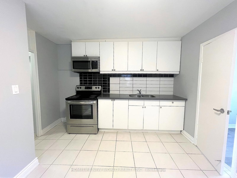 1 - 2 Thornton Ave, Toronto, M6E 2C9 | Image 2