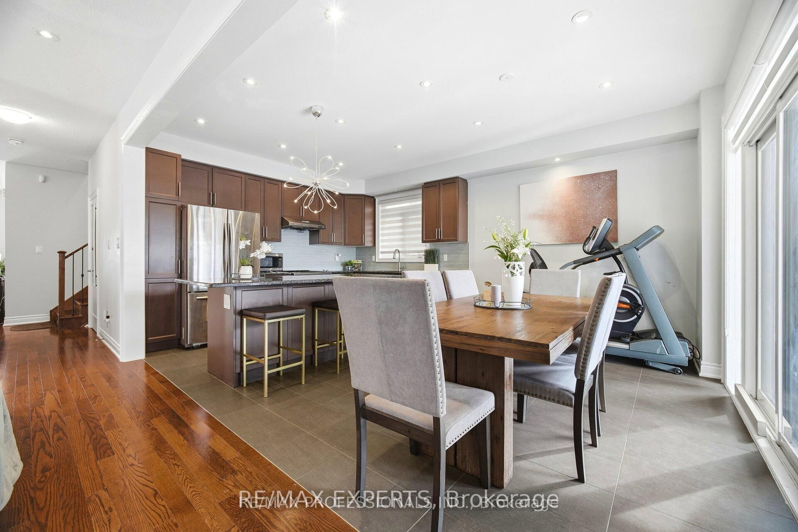 Detached House for sale at 5 Mugford Crescent, Brampton, Ontario, L6Y 6A7 - Bram West - MLS: W12909452