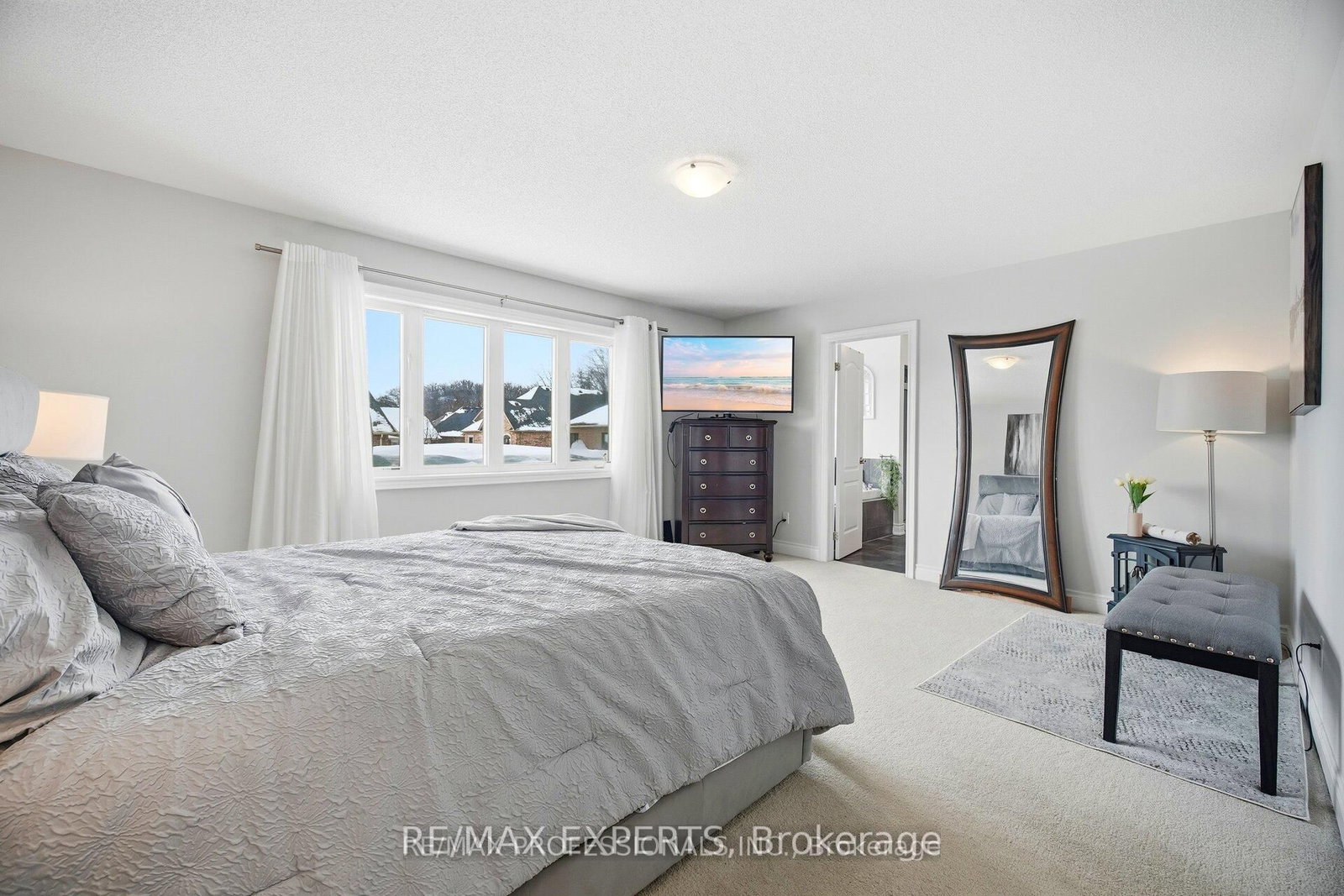 Detached House for sale at 5 Mugford Crescent, Brampton, Ontario, L6Y 6A7 - Bram West - MLS: W12909452