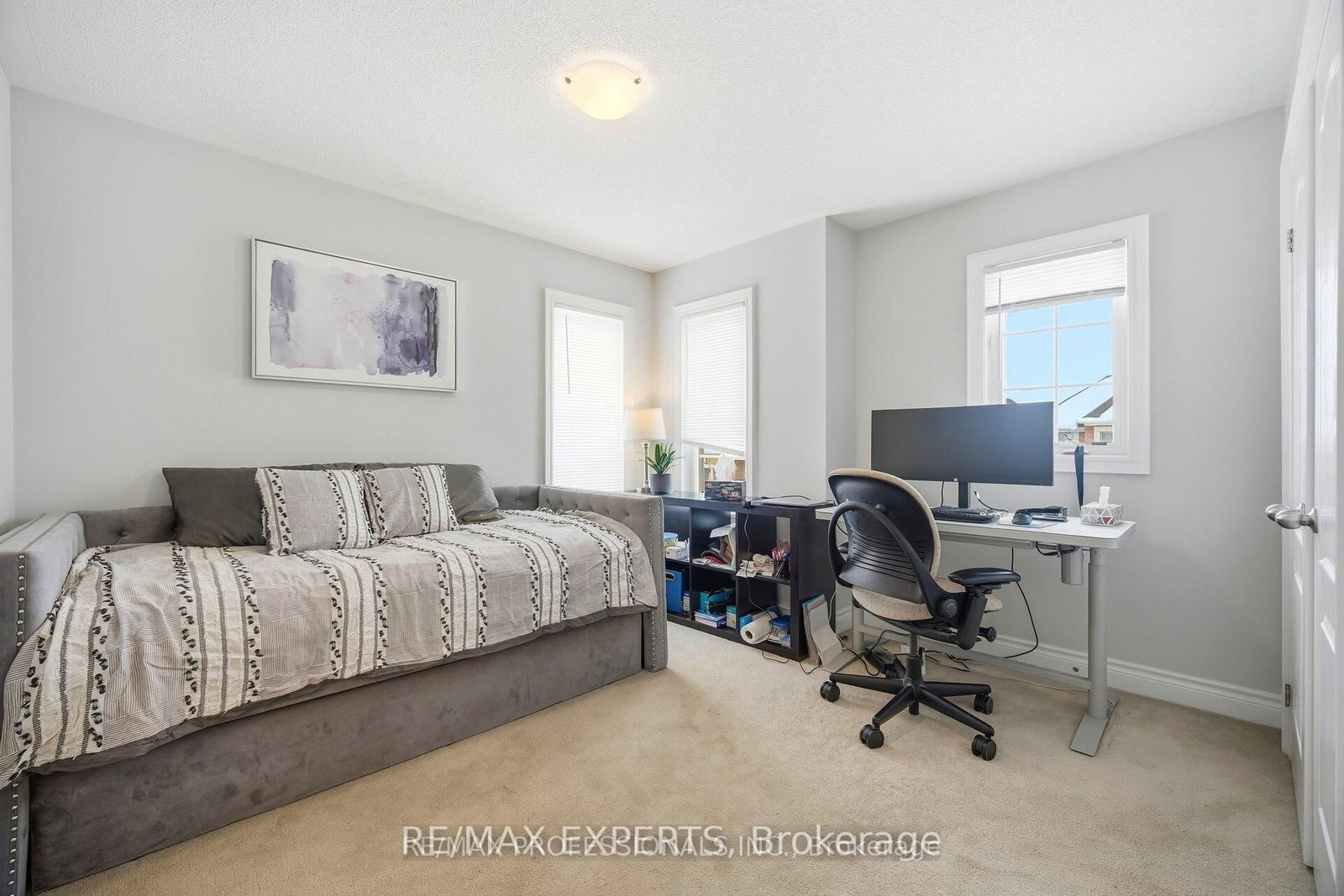 Detached House for sale at 5 Mugford Crescent, Brampton, Ontario, L6Y 6A7 - Bram West - MLS: W12909452