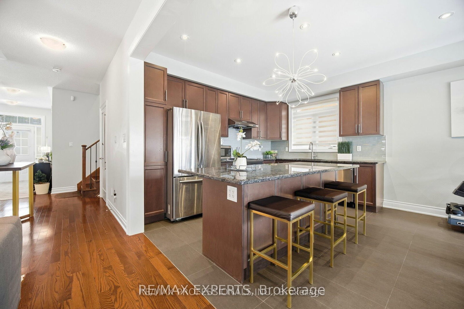 Detached House for sale at 5 Mugford Crescent, Brampton, Ontario, L6Y 6A7 - Bram West - MLS: W12909452