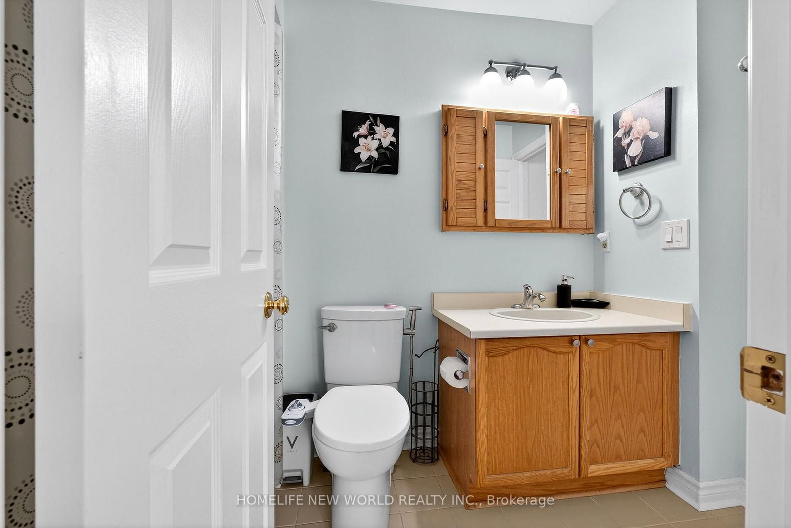 Townhouse for sale at 74 Heathcliffe Square, Brampton, Ontario, L6S 5R4 - Central Park - MLS: W12909540