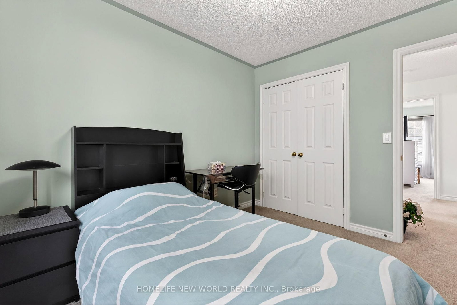 Townhouse for sale at 74 Heathcliffe Square, Brampton, Ontario, L6S 5R4 - Central Park - MLS: W12909540