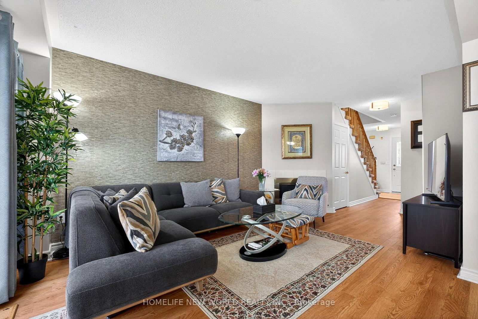 Townhouse for sale at 74 Heathcliffe Square, Brampton, Ontario, L6S 5R4 - Central Park - MLS: W12909540