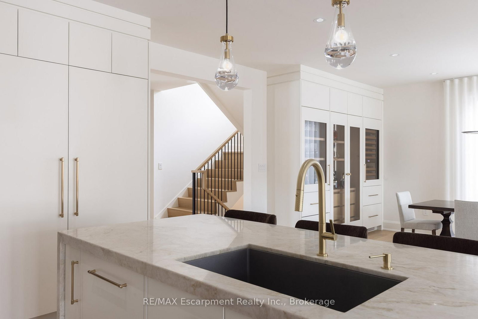 Detached House for sale at 540 Patricia Drive, Oakville, Ontario, L6K 1M2 - West - MLS: W12909578