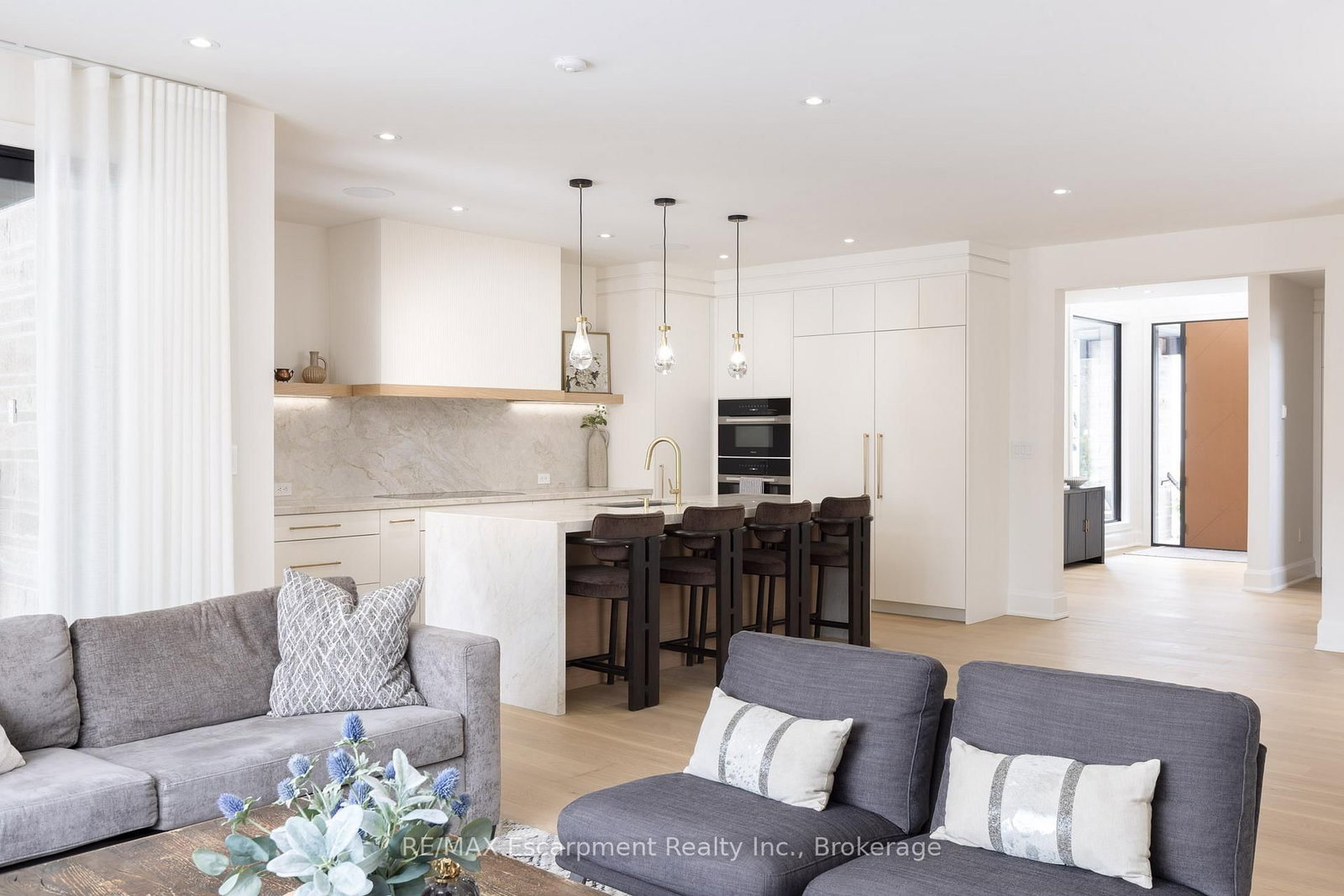 Detached House for sale at 540 Patricia Drive, Oakville, Ontario, L6K 1M2 - West - MLS: W12909578