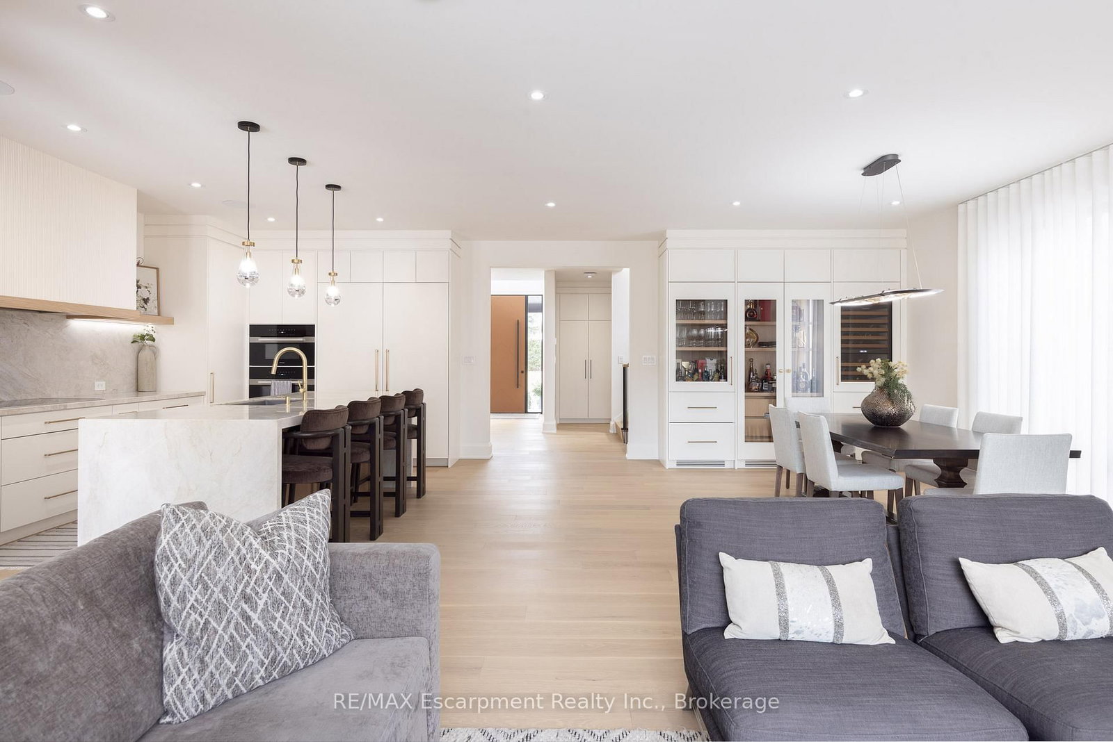 Detached House for sale at 540 Patricia Drive, Oakville, Ontario, L6K 1M2 - West - MLS: W12909578