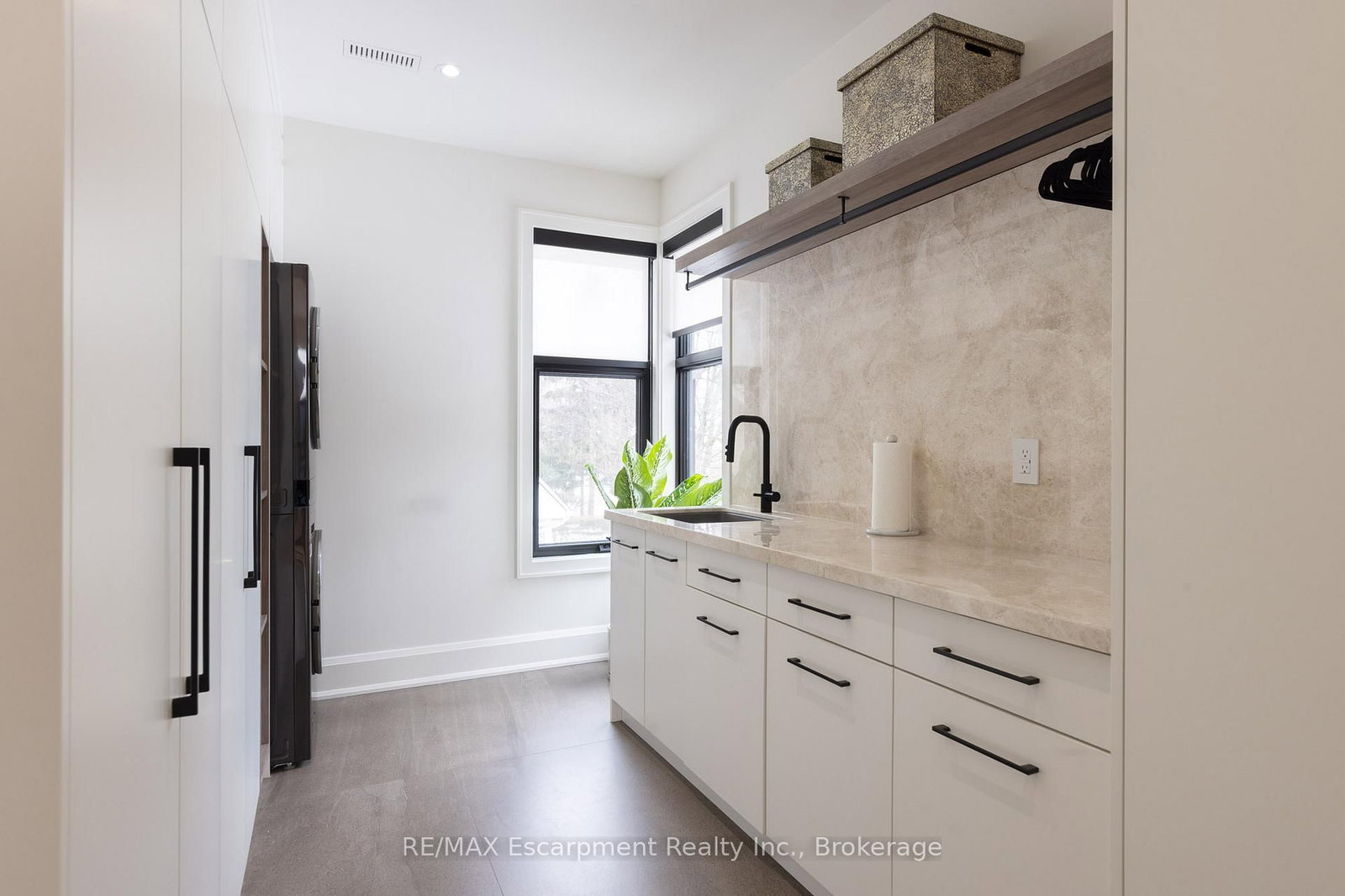 Detached House for sale at 540 Patricia Drive, Oakville, Ontario, L6K 1M2 - West - MLS: W12909578