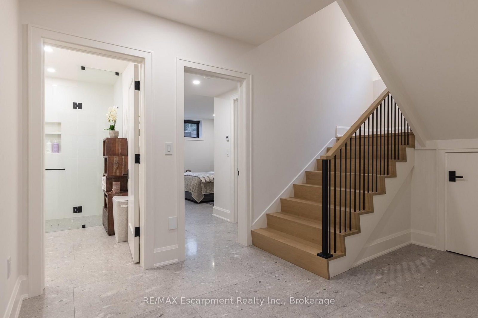 Detached House for sale at 540 Patricia Drive, Oakville, Ontario, L6K 1M2 - West - MLS: W12909578