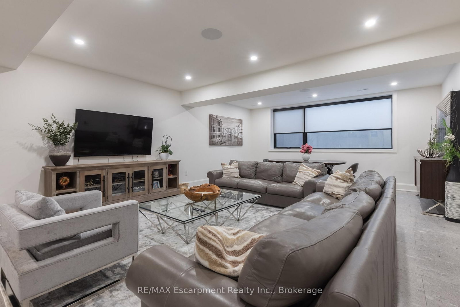 Detached House for sale at 540 Patricia Drive, Oakville, Ontario, L6K 1M2 - West - MLS: W12909578