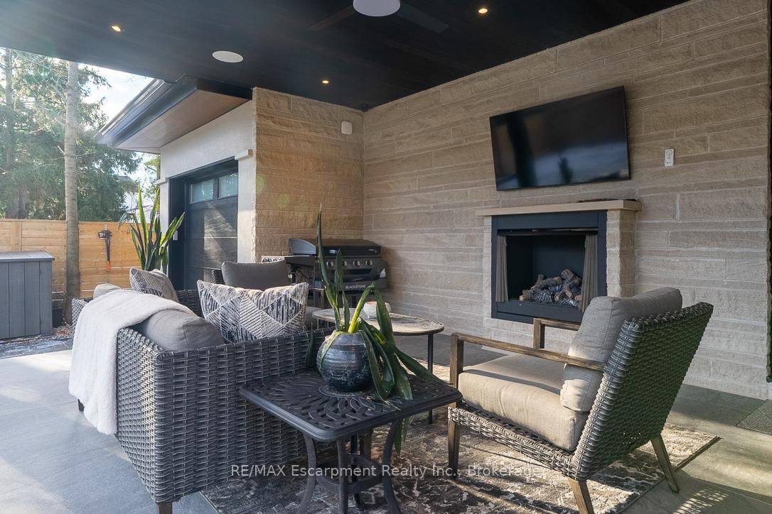 Detached House for sale at 540 Patricia Drive, Oakville, Ontario, L6K 1M2 - West - MLS: W12909578