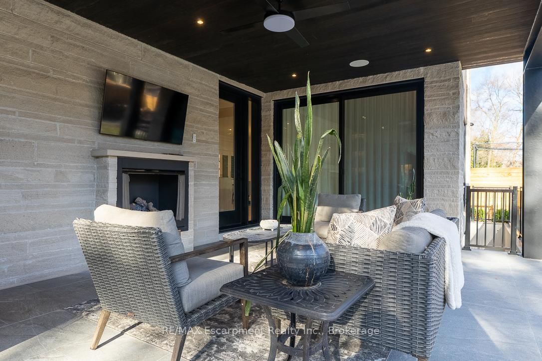 Detached House for sale at 540 Patricia Drive, Oakville, Ontario, L6K 1M2 - West - MLS: W12909578