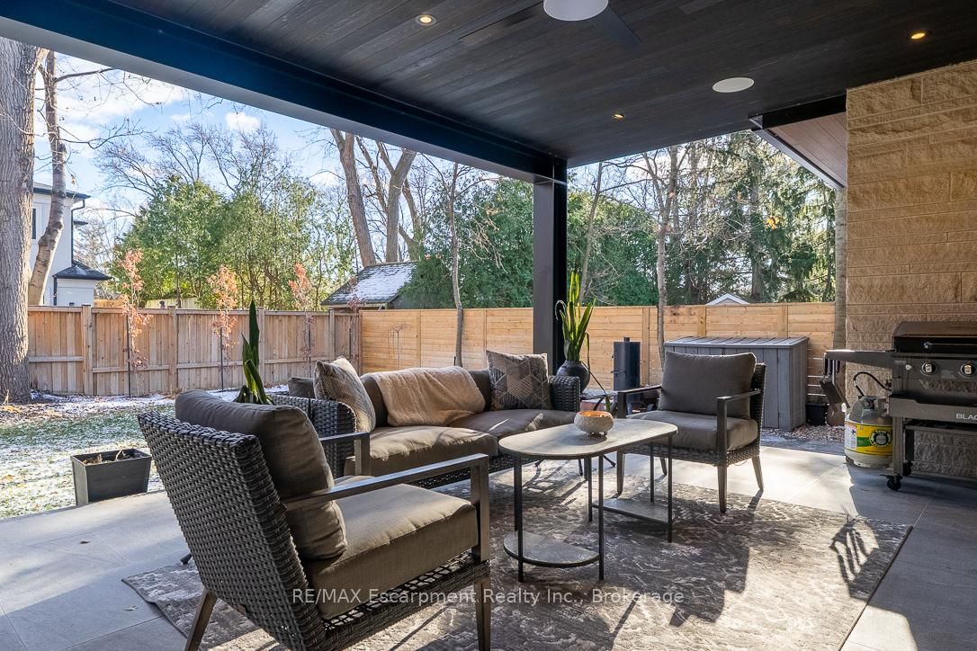 Detached House for sale at 540 Patricia Drive, Oakville, Ontario, L6K 1M2 - West - MLS: W12909578