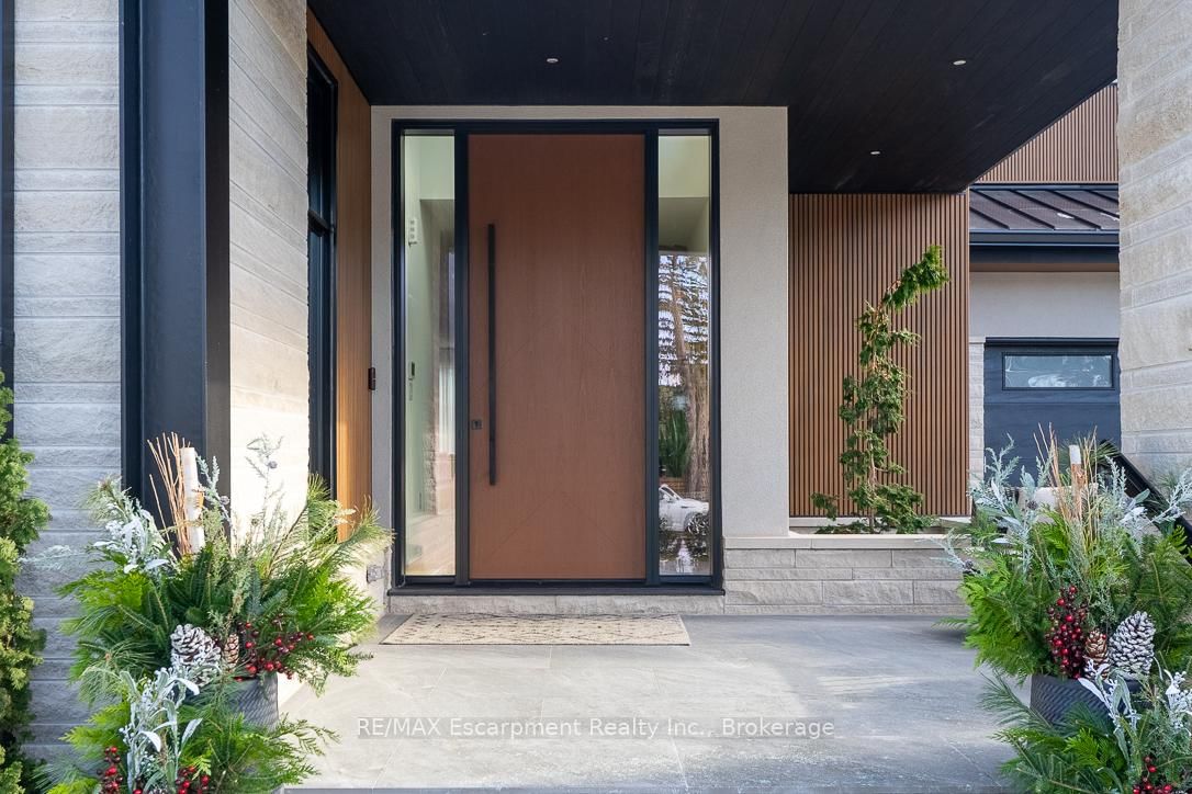 Detached House for sale at 540 Patricia Drive, Oakville, Ontario, L6K 1M2 - West - MLS: W12909578