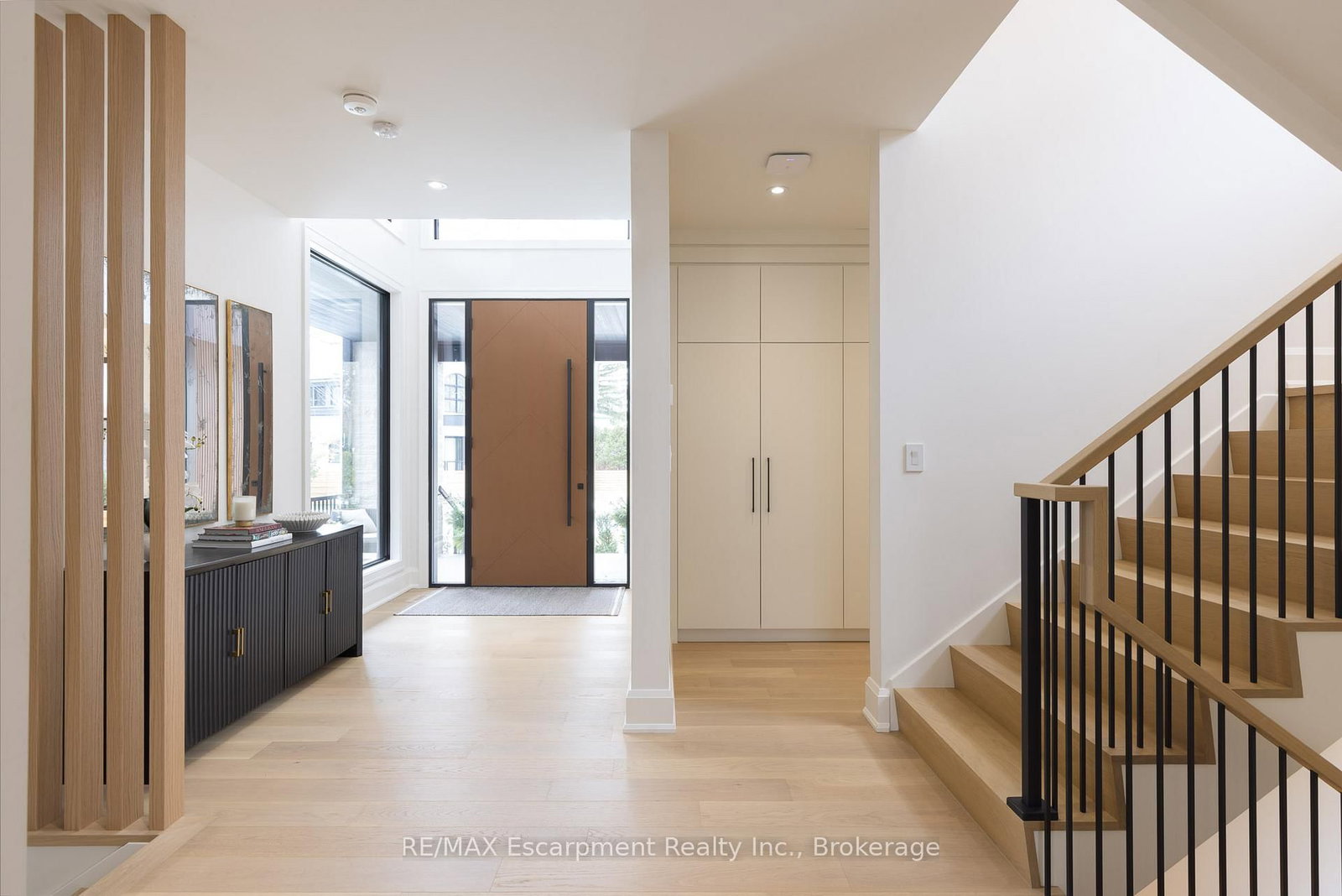 Detached House for sale at 540 Patricia Drive, Oakville, Ontario, L6K 1M2 - West - MLS: W12909578