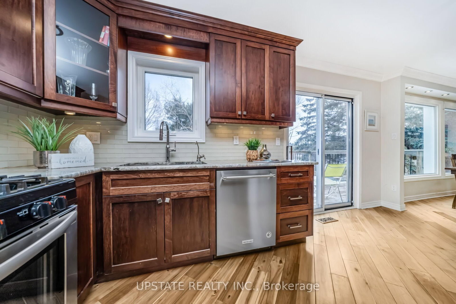 Detached House for sale at 7 Birchway Place, Halton Hills, Ontario, L7J 2X4 - Acton - MLS: W12909638