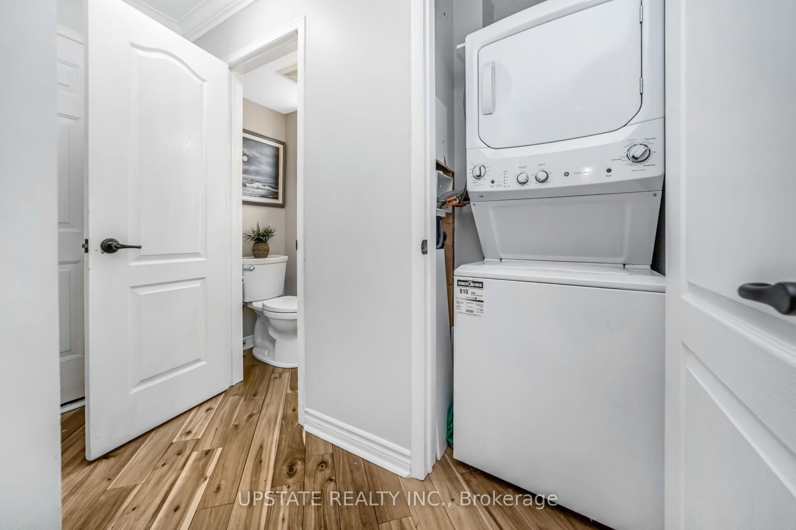 Detached House for sale at 7 Birchway Place, Halton Hills, Ontario, L7J 2X4 - Acton - MLS: W12909638