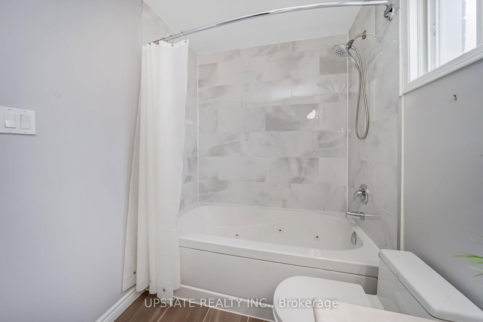 Detached House for sale at 7 Birchway Place, Halton Hills, Ontario, L7J 2X4 - Acton - MLS: W12909638