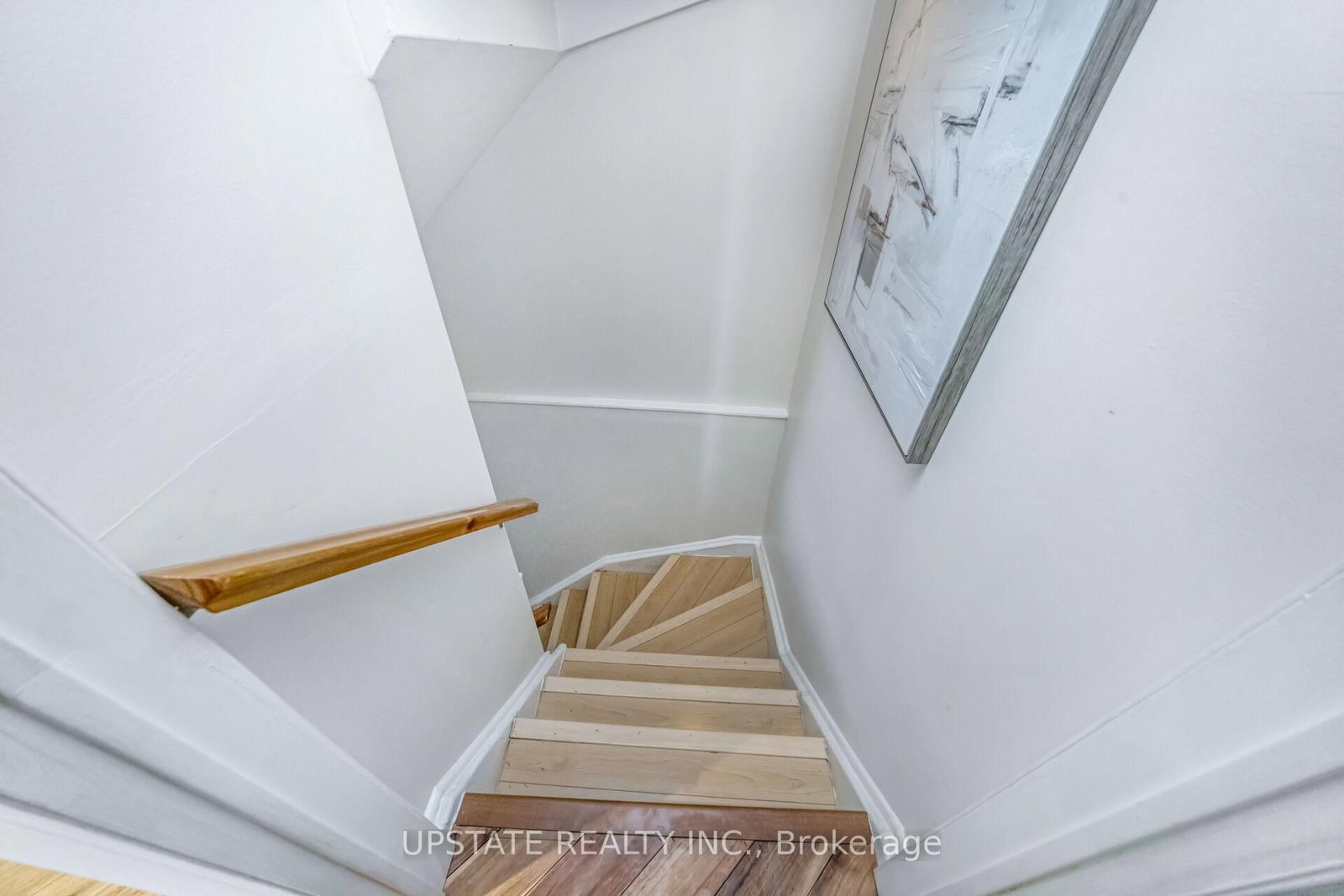 Detached House for sale at 7 Birchway Place, Halton Hills, Ontario, L7J 2X4 - Acton - MLS: W12909638