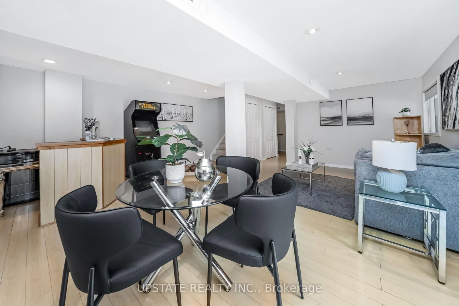 Detached House for sale at 7 Birchway Place, Halton Hills, Ontario, L7J 2X4 - Acton - MLS: W12909638