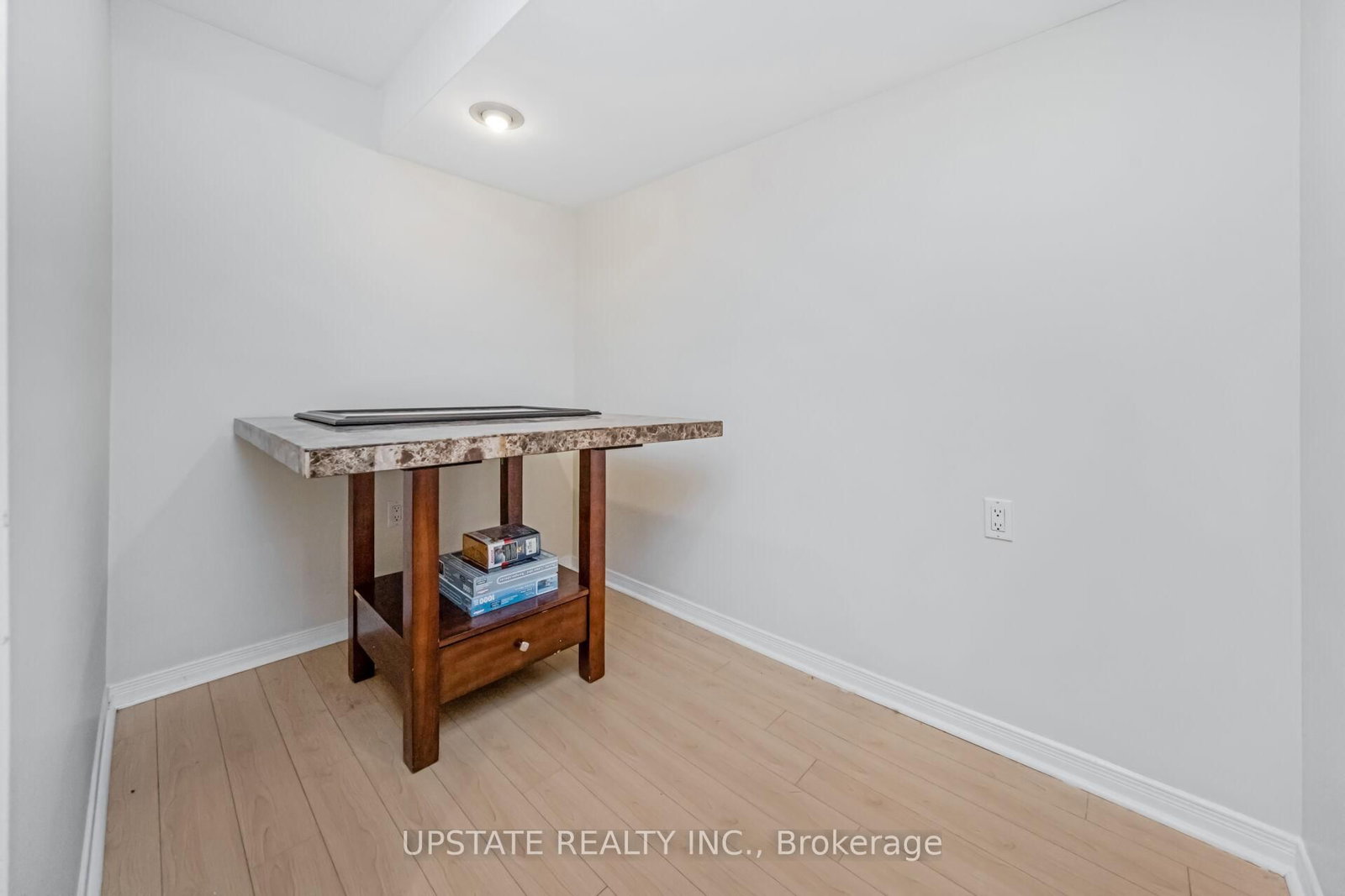 Detached House for sale at 7 Birchway Place, Halton Hills, Ontario, L7J 2X4 - Acton - MLS: W12909638