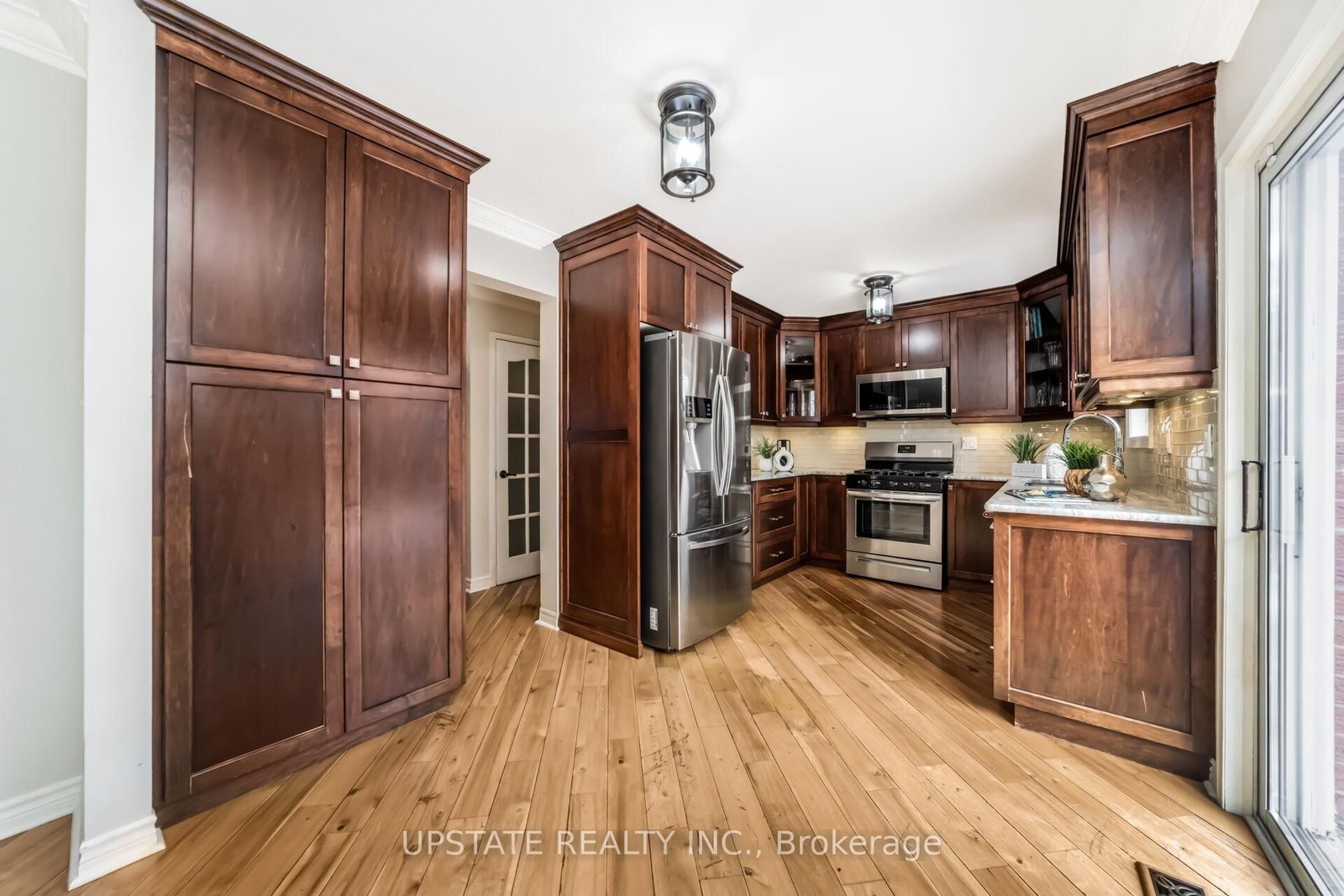 Detached House for sale at 7 Birchway Place, Halton Hills, Ontario, L7J 2X4 - Acton - MLS: W12909638