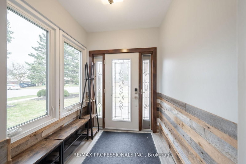 4199 Gayling Gdns, Mississauga, L5L 1Z8 | Image 3