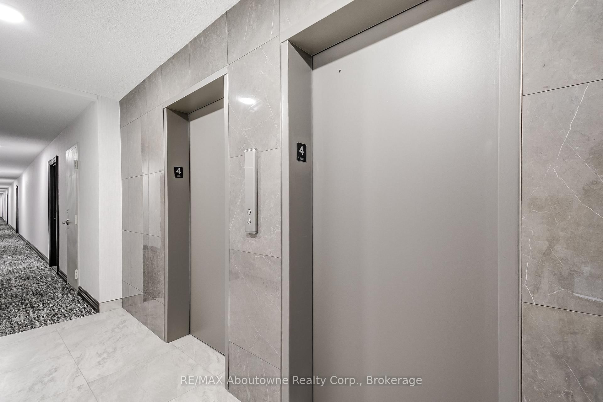 212 Kerr Street, Unit 401