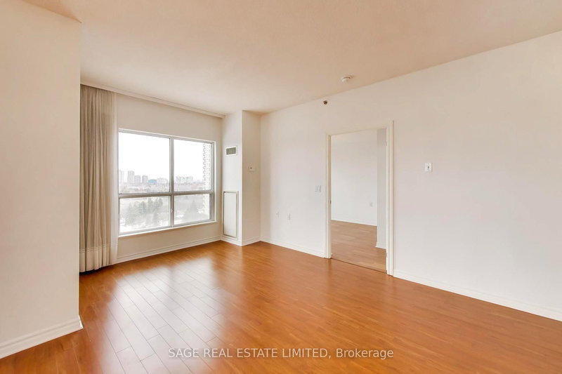 902 - 810 Scollard Crt, Mississauga, L5V 0A4 | Image 2