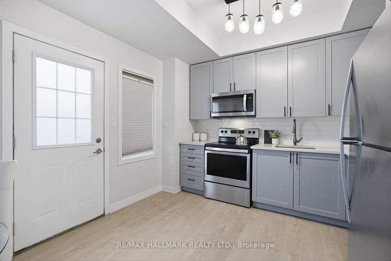 2 - 9 Forbes Ave, Toronto, M6M 0B5 | Image 3