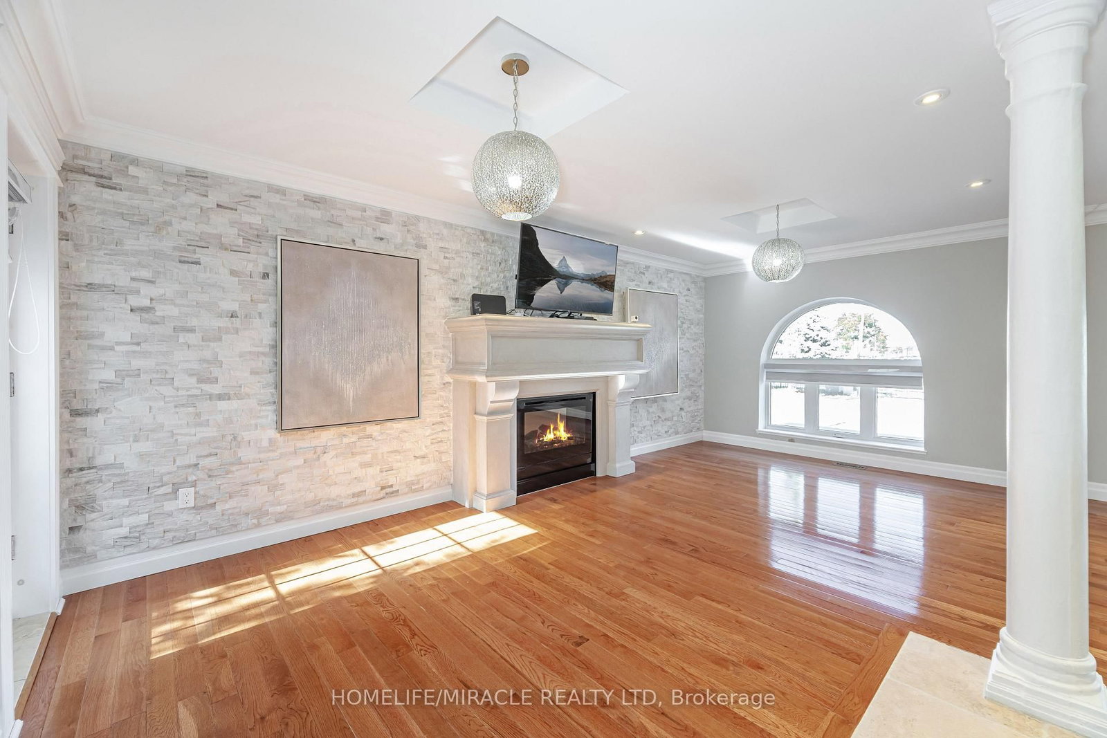 Detached House for sale at 308 Third Line, Oakville, Ontario, L6L 4A4 - West - MLS: W12909962