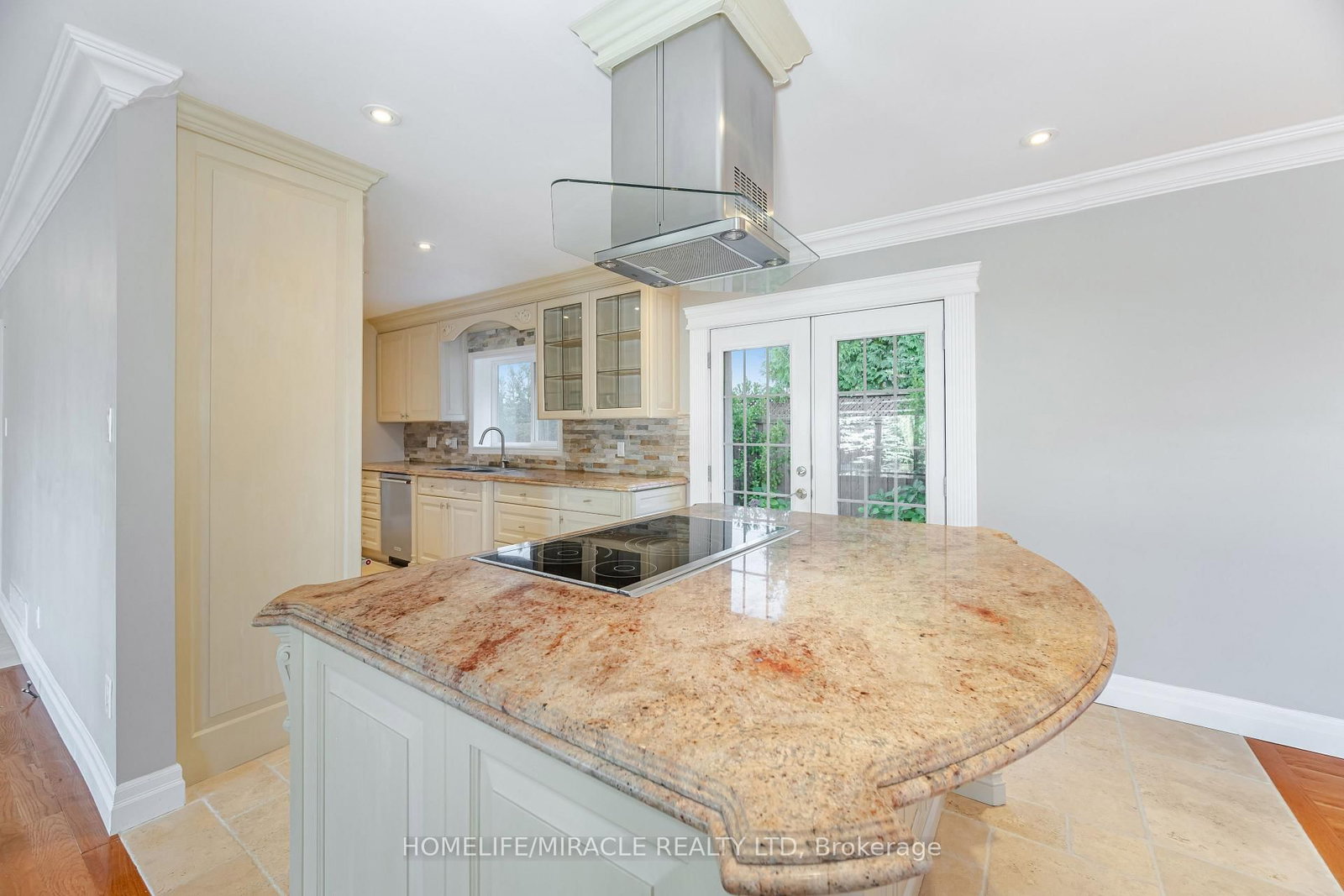 Detached House for sale at 308 Third Line, Oakville, Ontario, L6L 4A4 - West - MLS: W12909962