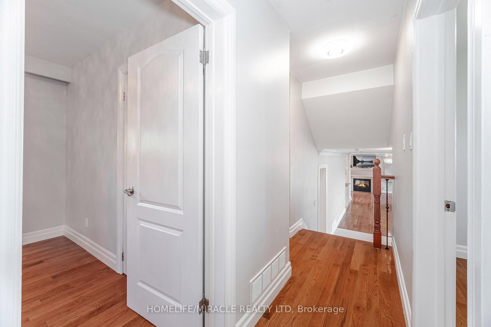 Detached House for sale at 308 Third Line, Oakville, Ontario, L6L 4A4 - West - MLS: W12909962