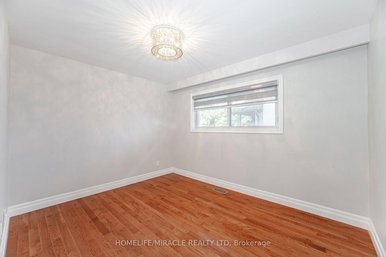 Detached House for sale at 308 Third Line, Oakville, Ontario, L6L 4A4 - West - MLS: W12909962