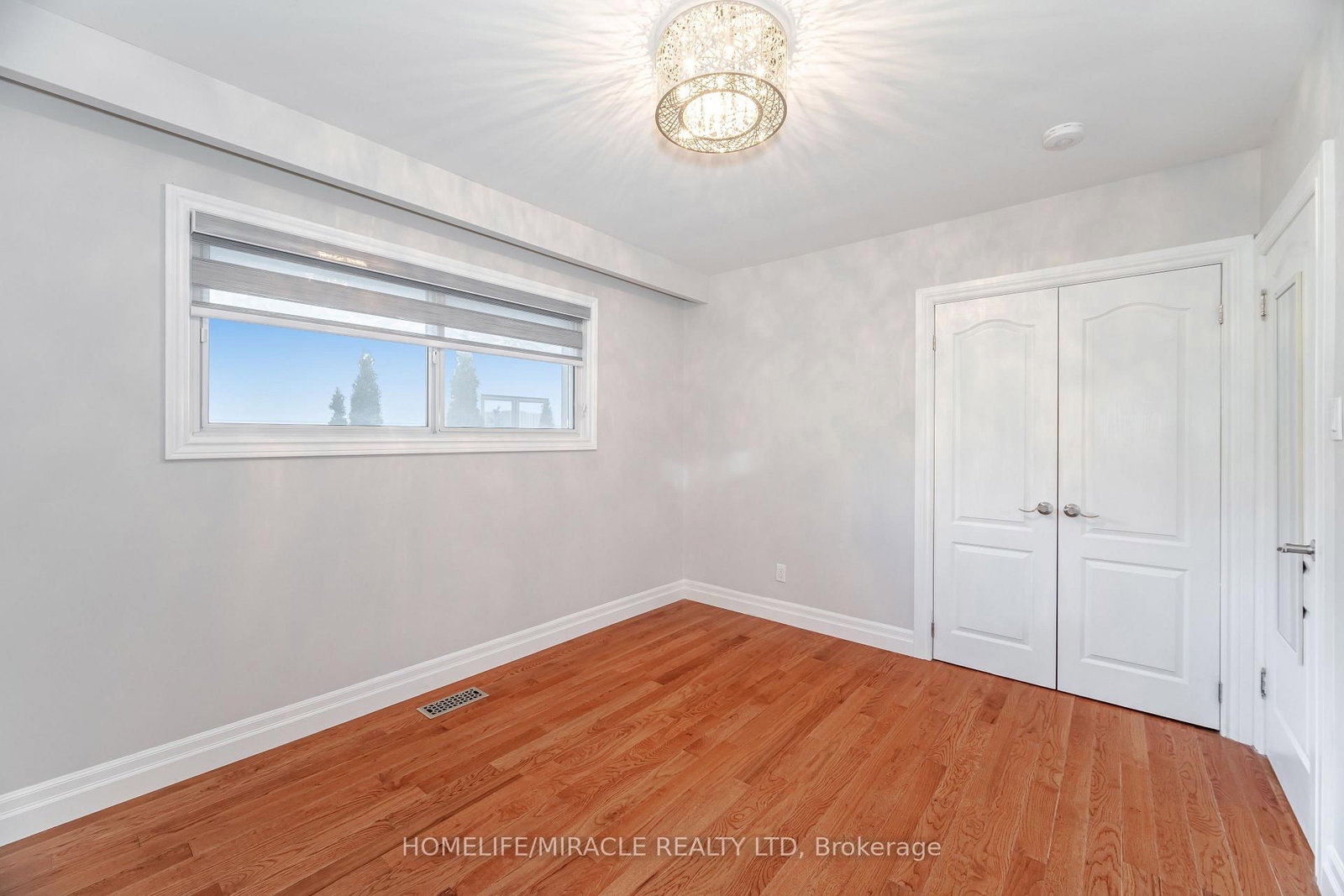 Detached House for sale at 308 Third Line, Oakville, Ontario, L6L 4A4 - West - MLS: W12909962